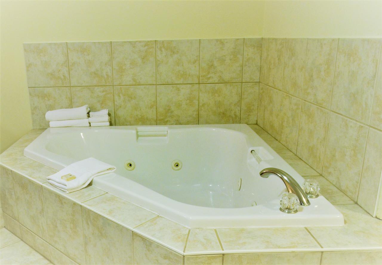 Aurora Park Inn & Suites Dawson Creek Eksteriør billede